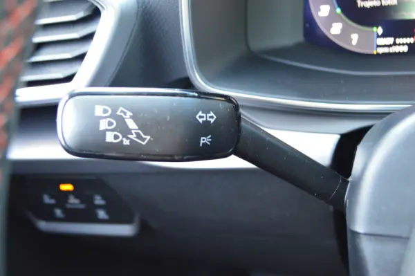 SEAT Leon 1.5 TSI e-Hybrid FR DSG 8