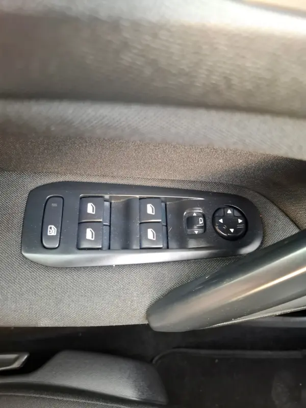 Peugeot 308 1.5 BlueHDi Business Line 6