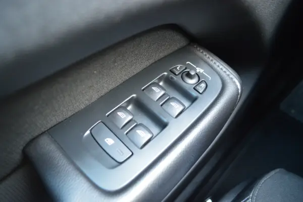 Volvo XC 60 2.0 T6 PHEV Inscription Expression AWD 6