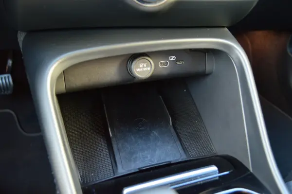 Volvo XC 40 Recharge Plus 13