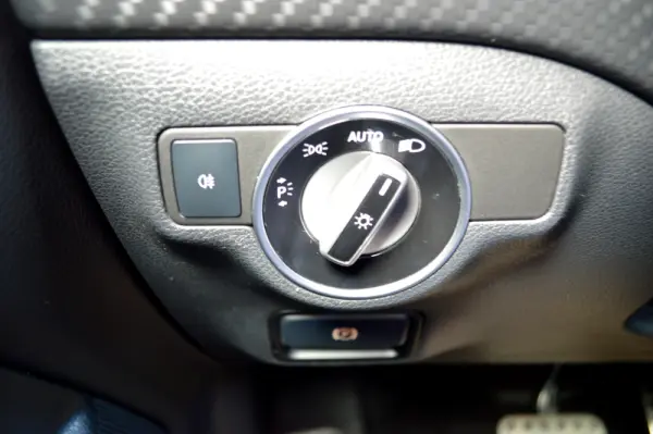Mercedes-Benz A 200 d 4Matic 7G-DCT AMG Line 6