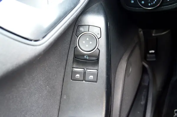 Ford Fiesta 1.5 TDCi Business 6