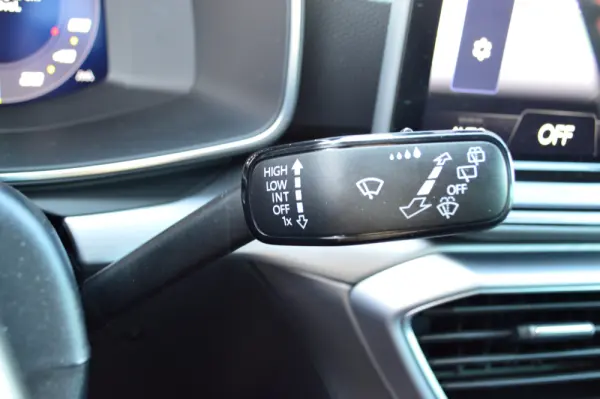 SEAT Leon 1.5 TSI e-Hybrid FR DSG 10