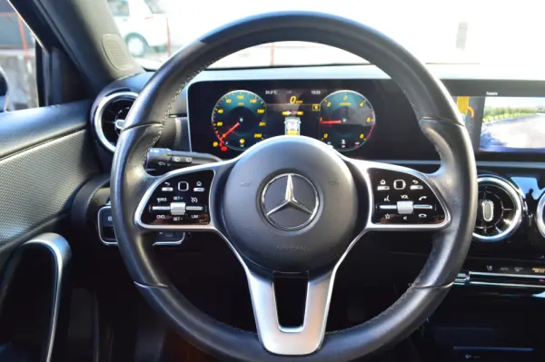 Mercedes-Benz A 160 d Style 9