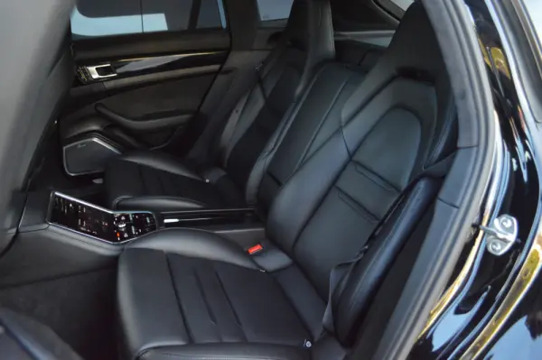 Porsche Panamera Sport Turismo Turbo S E-Hybrid 27