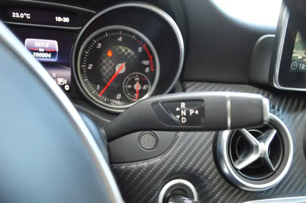Mercedes-Benz A 200 d 4Matic 7G-DCT AMG Line 10