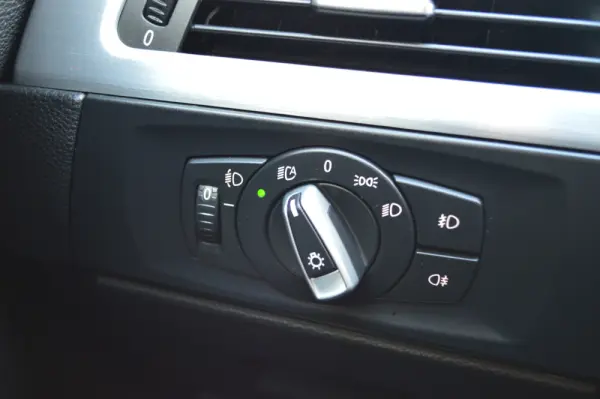 BMW 320 d Auto 6