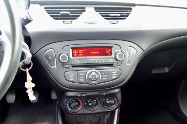 Opel Corsa 1.2 Dynamic 10