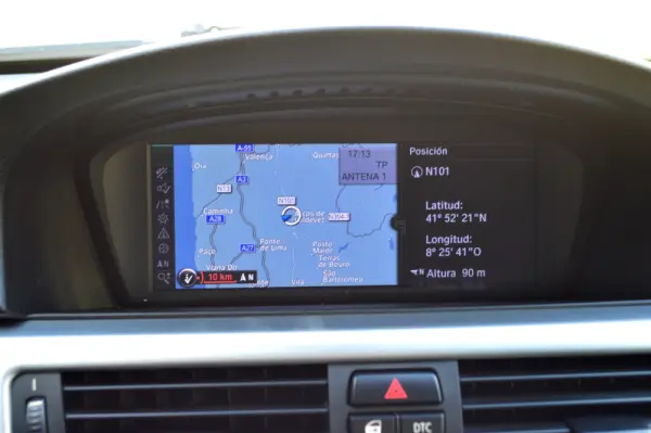 BMW 320 d Auto 11