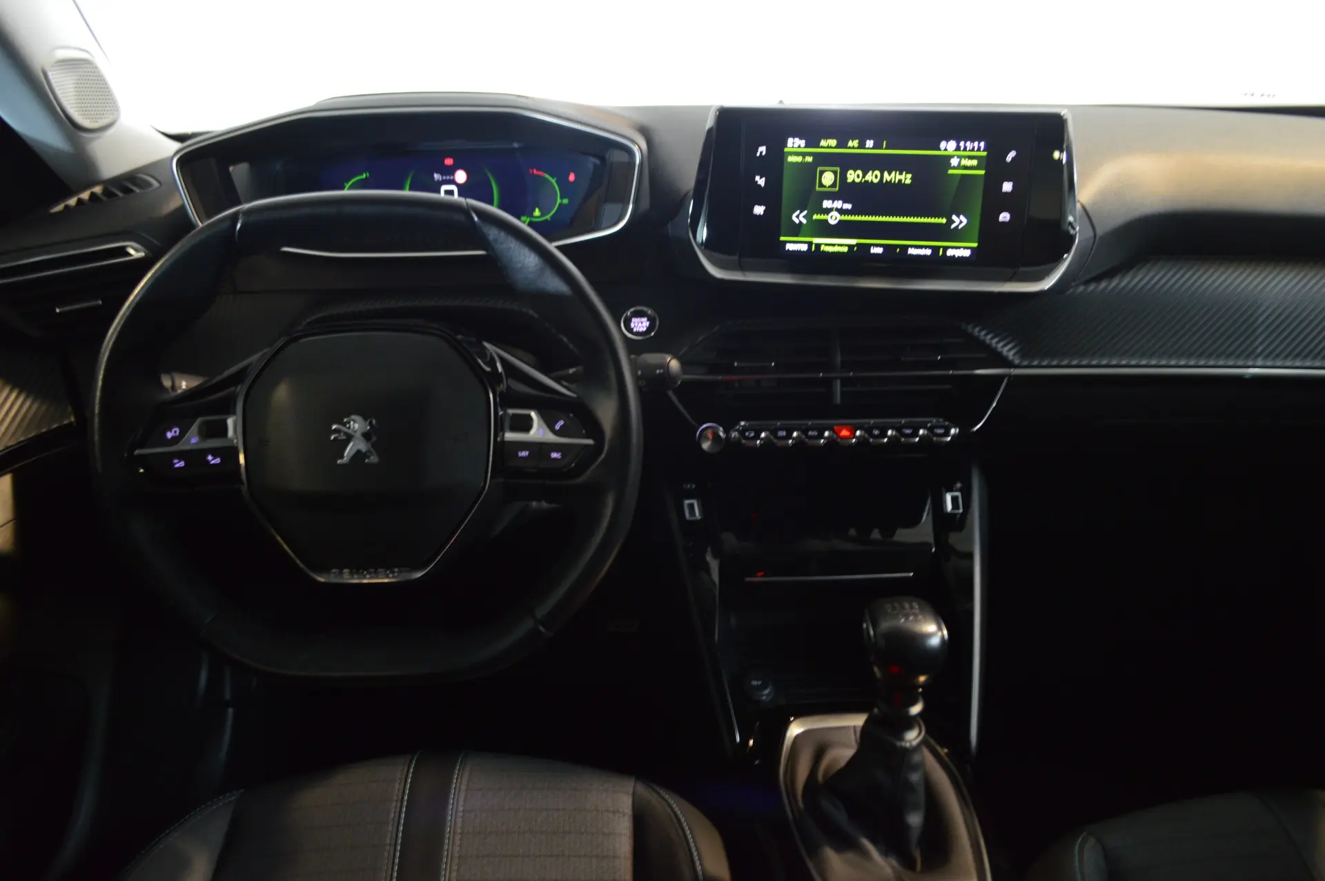 Peugeot 2008 1.5 BlueHDi Allure Pack 16