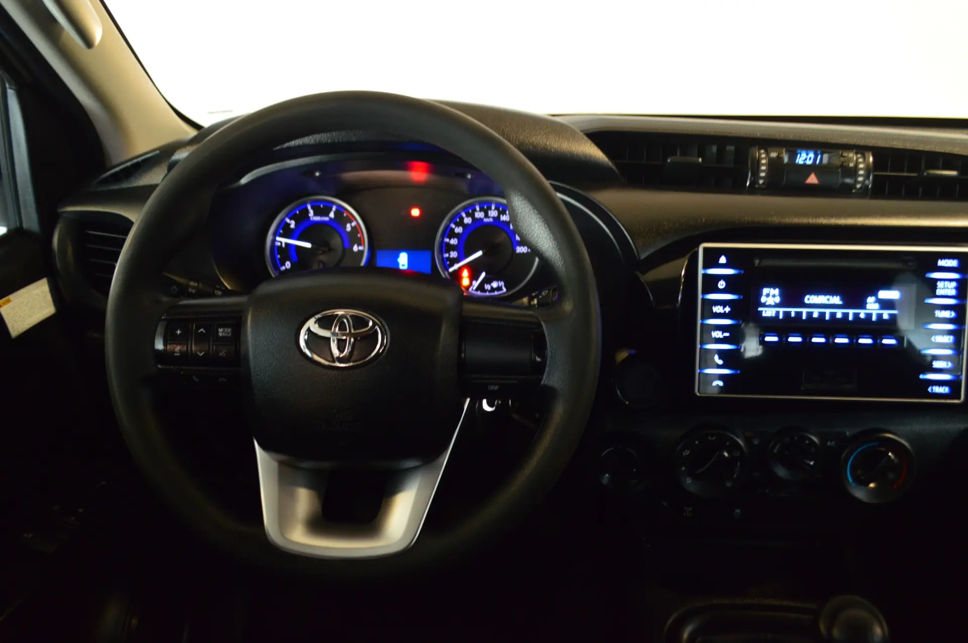Toyota Hilux 2.4 D-4D 4WD CE CM 6
