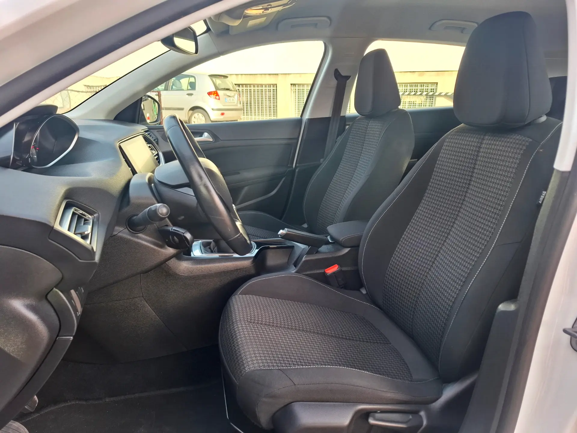 Peugeot 308 1.5 BlueHDi Business Line 11