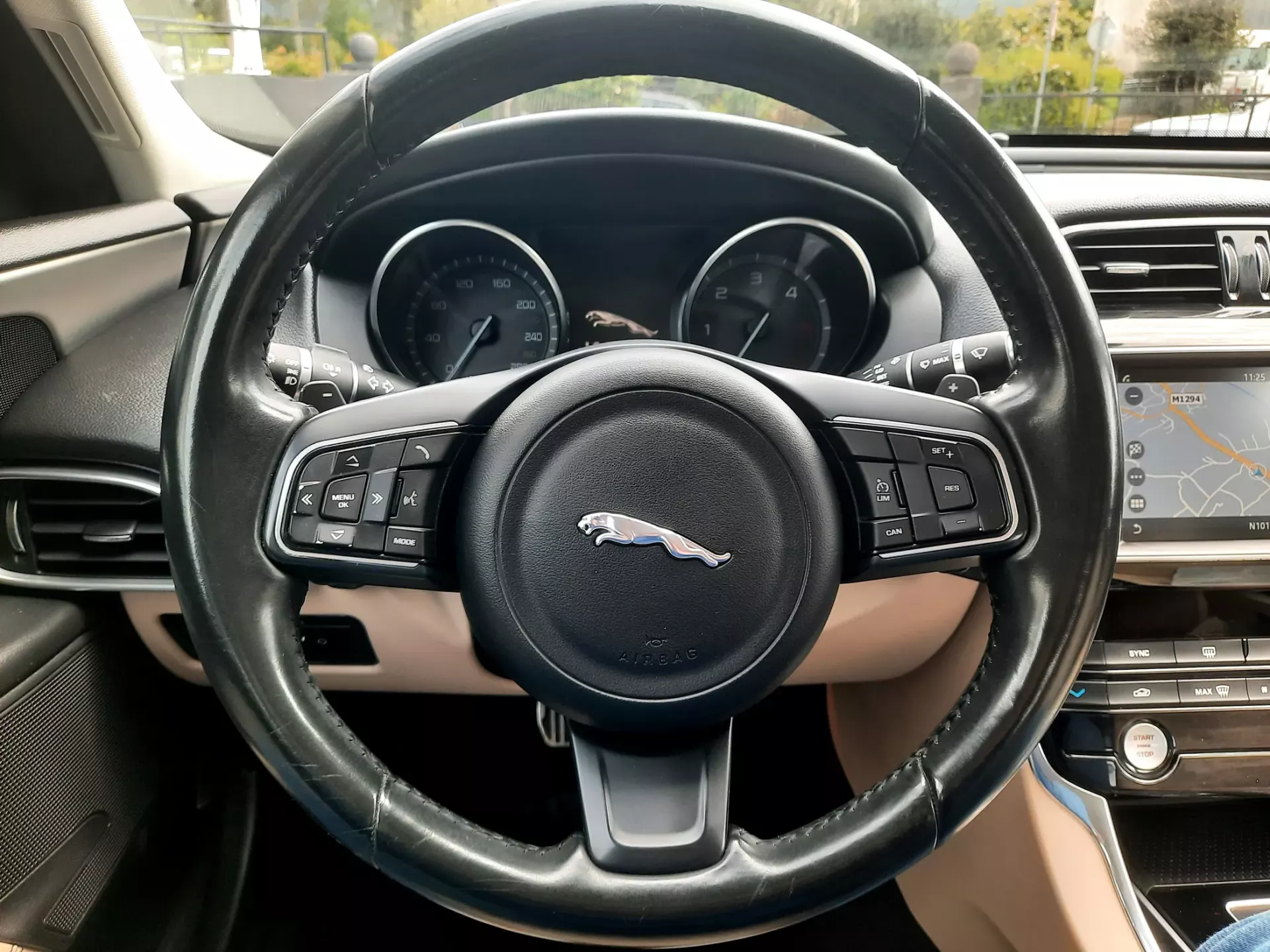 Jaguar XE 2.0 D Prestige Aut. 8