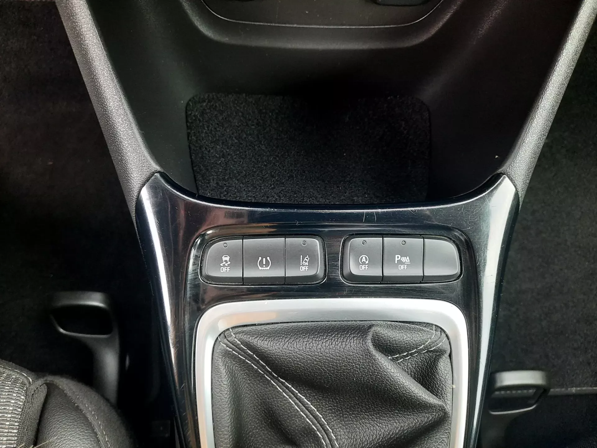 Opel Crossland X 1.2 Business Edition 13