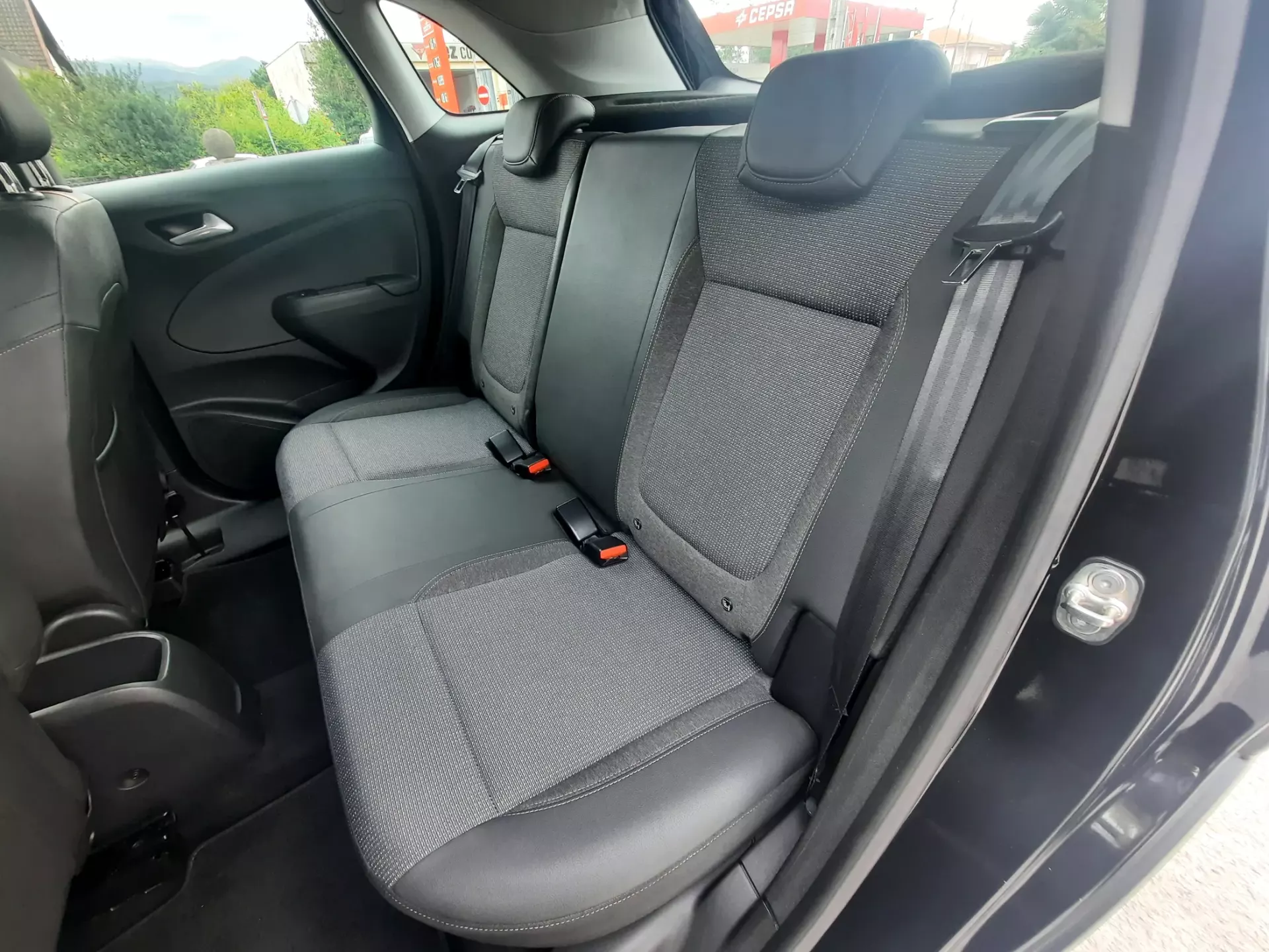 Opel Crossland X 1.2 Business Edition 15