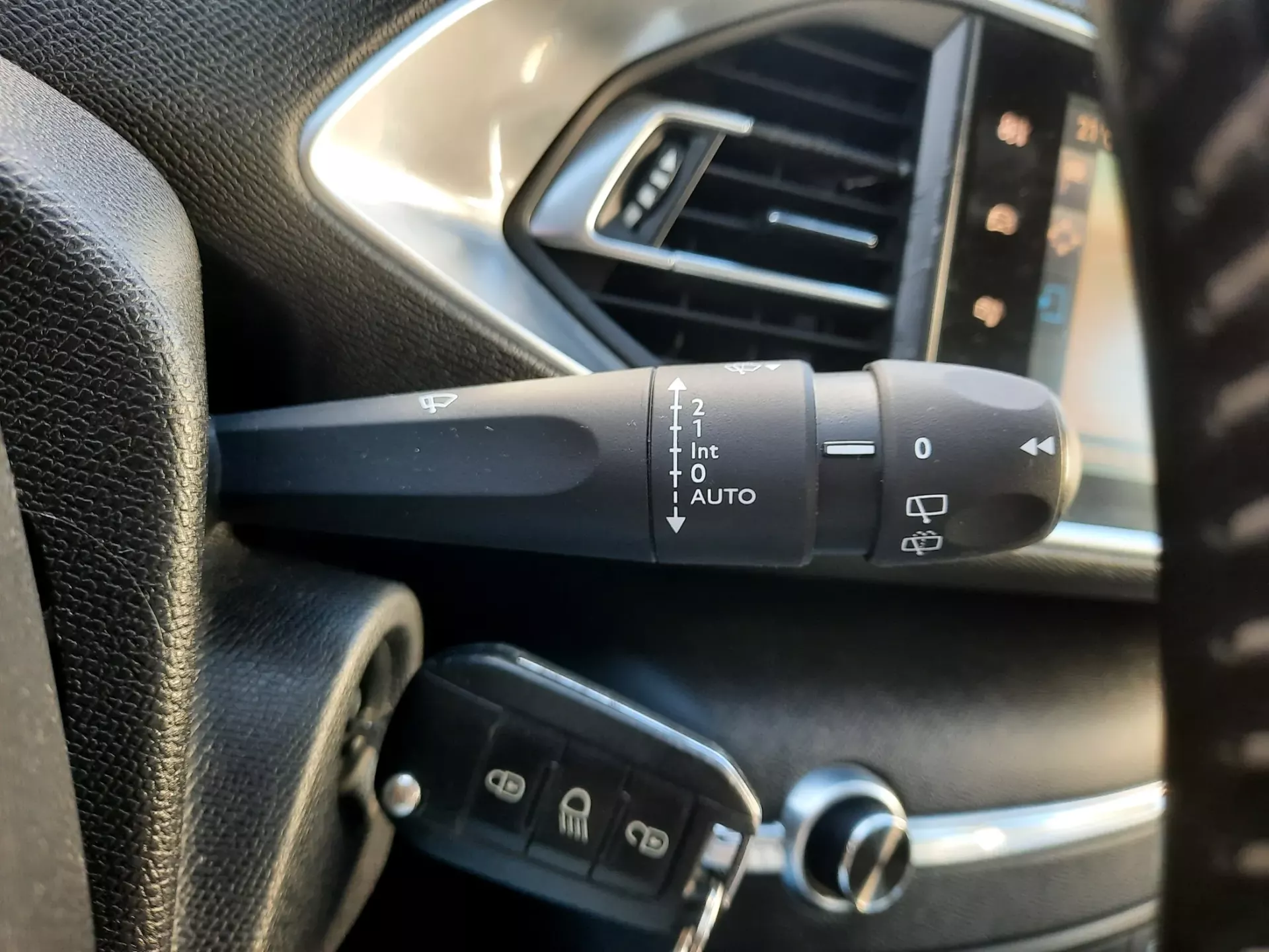 Peugeot 308 1.6 BlueHDi Allure EAT6 10