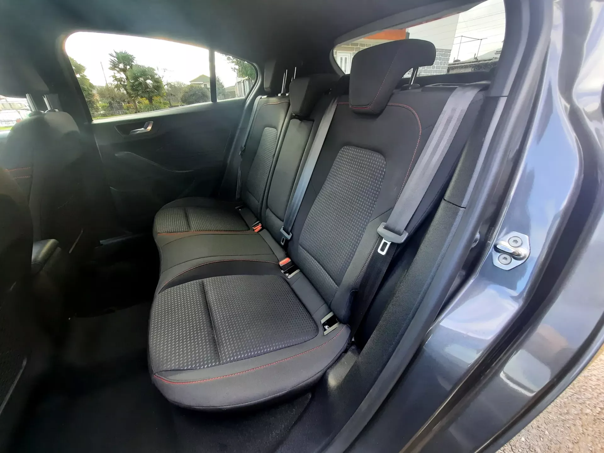 Ford Focus 1.0 EcoBoost MHEV ST-Line 16