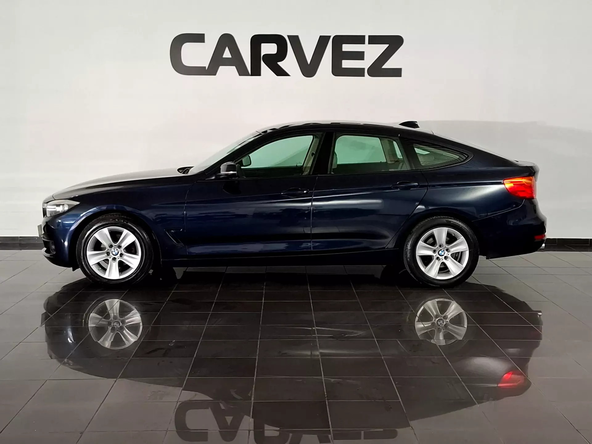 BMW 318 Gran Turismo d 3