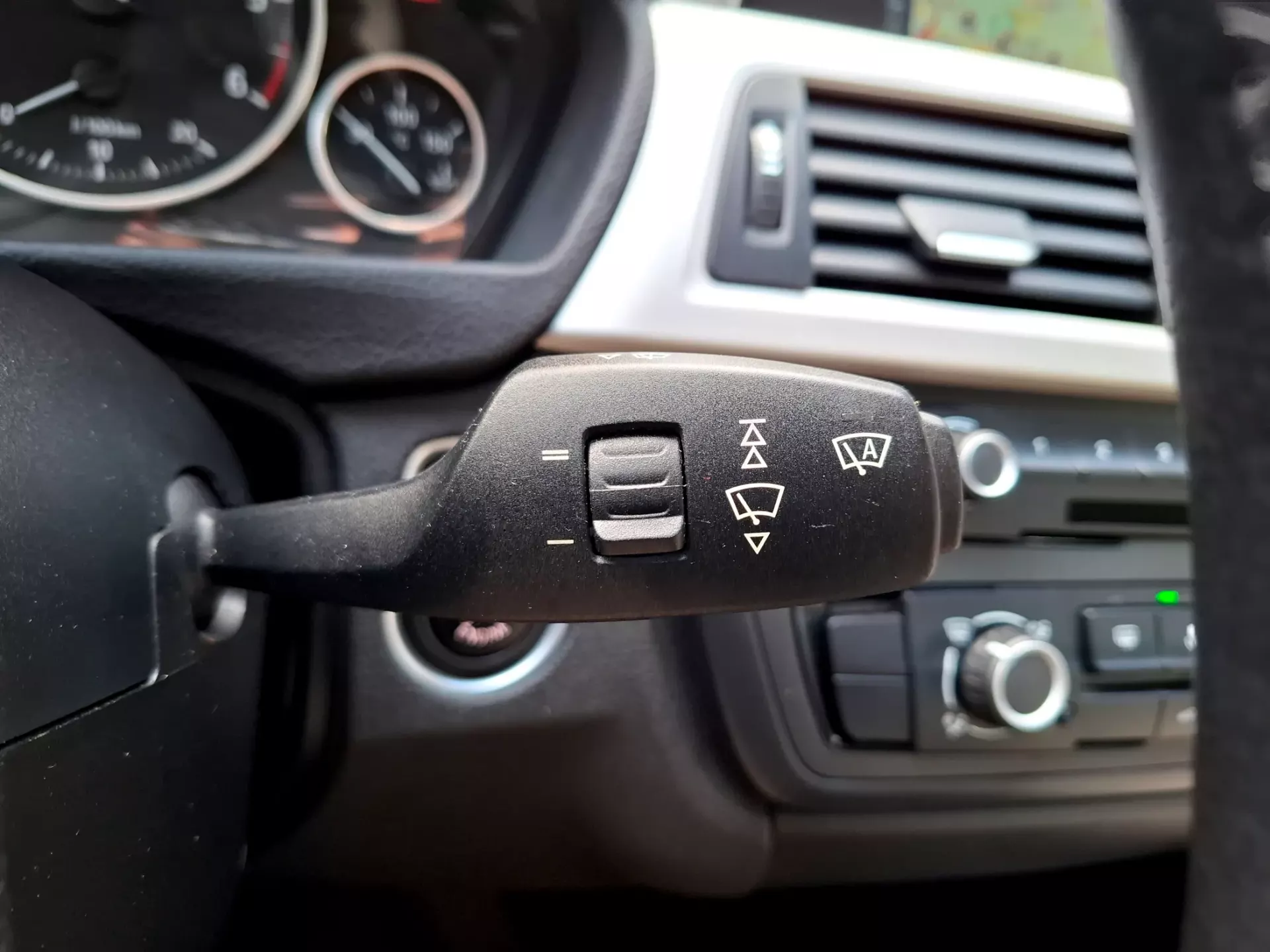 BMW 318 Gran Turismo d 10