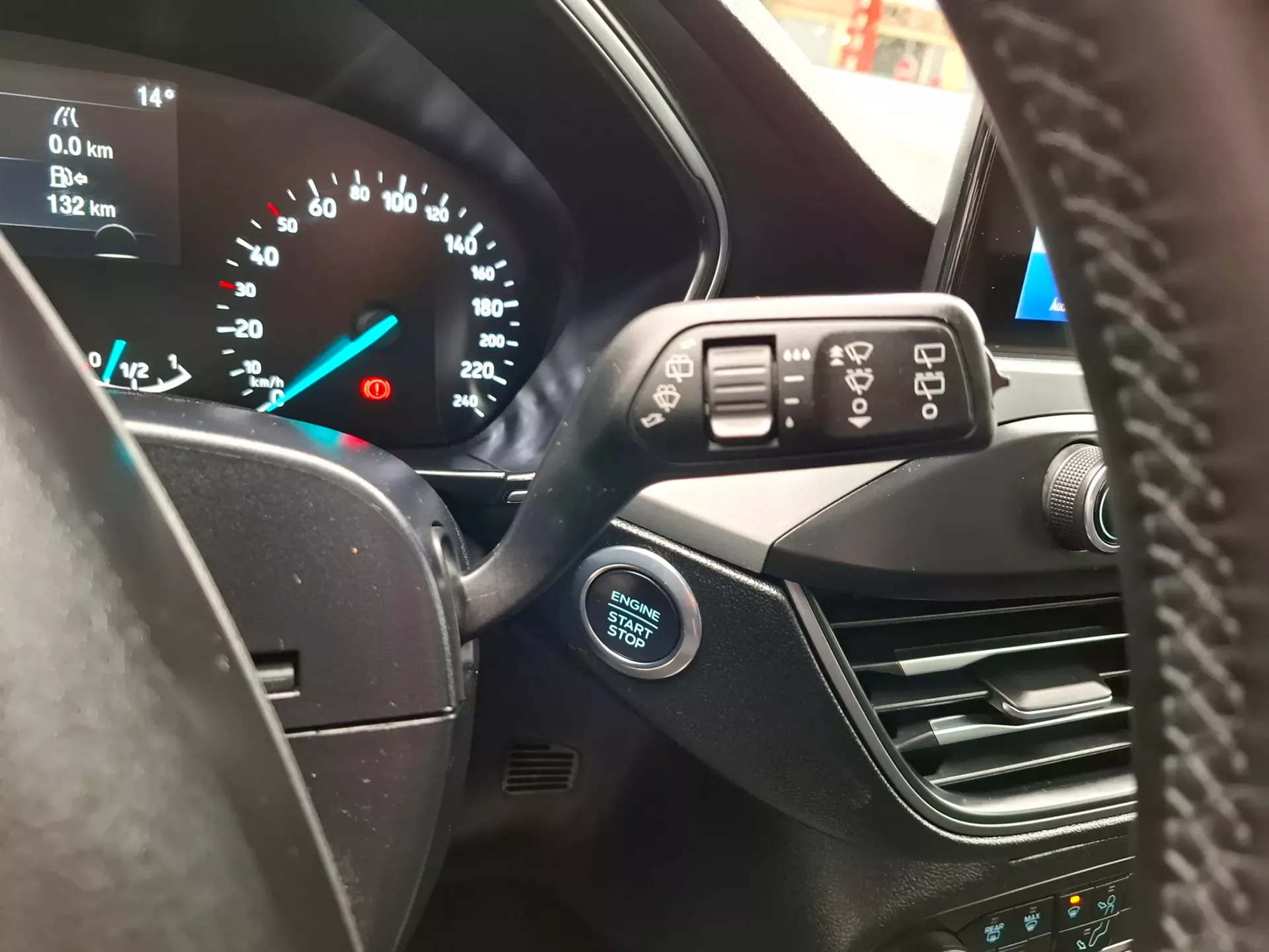 Ford Focus 1.0 EcoBoost MHEV Titanium 10