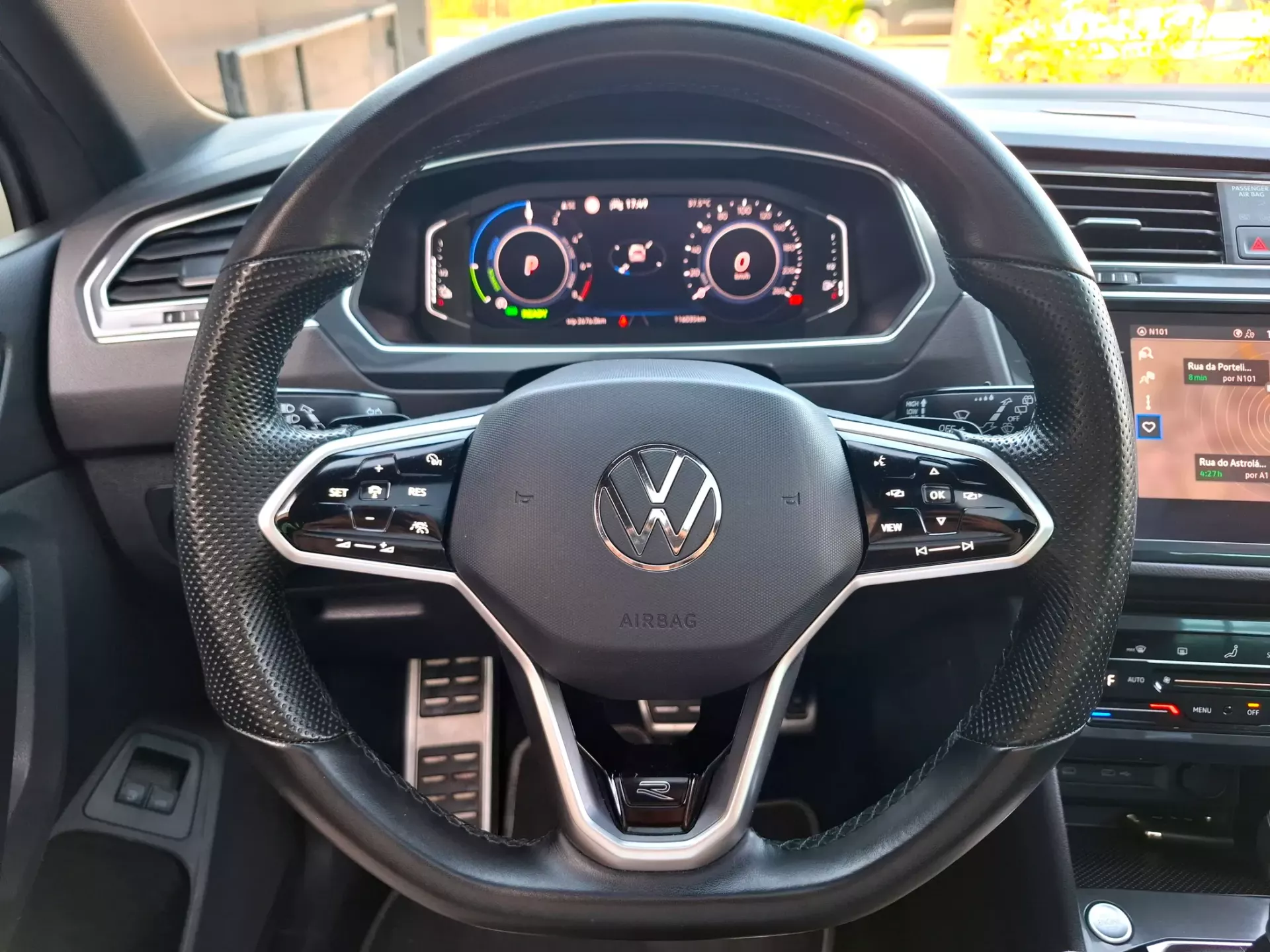 Volkswagen Tiguan 1.4 TSI eHybrid R-Line DSG 11