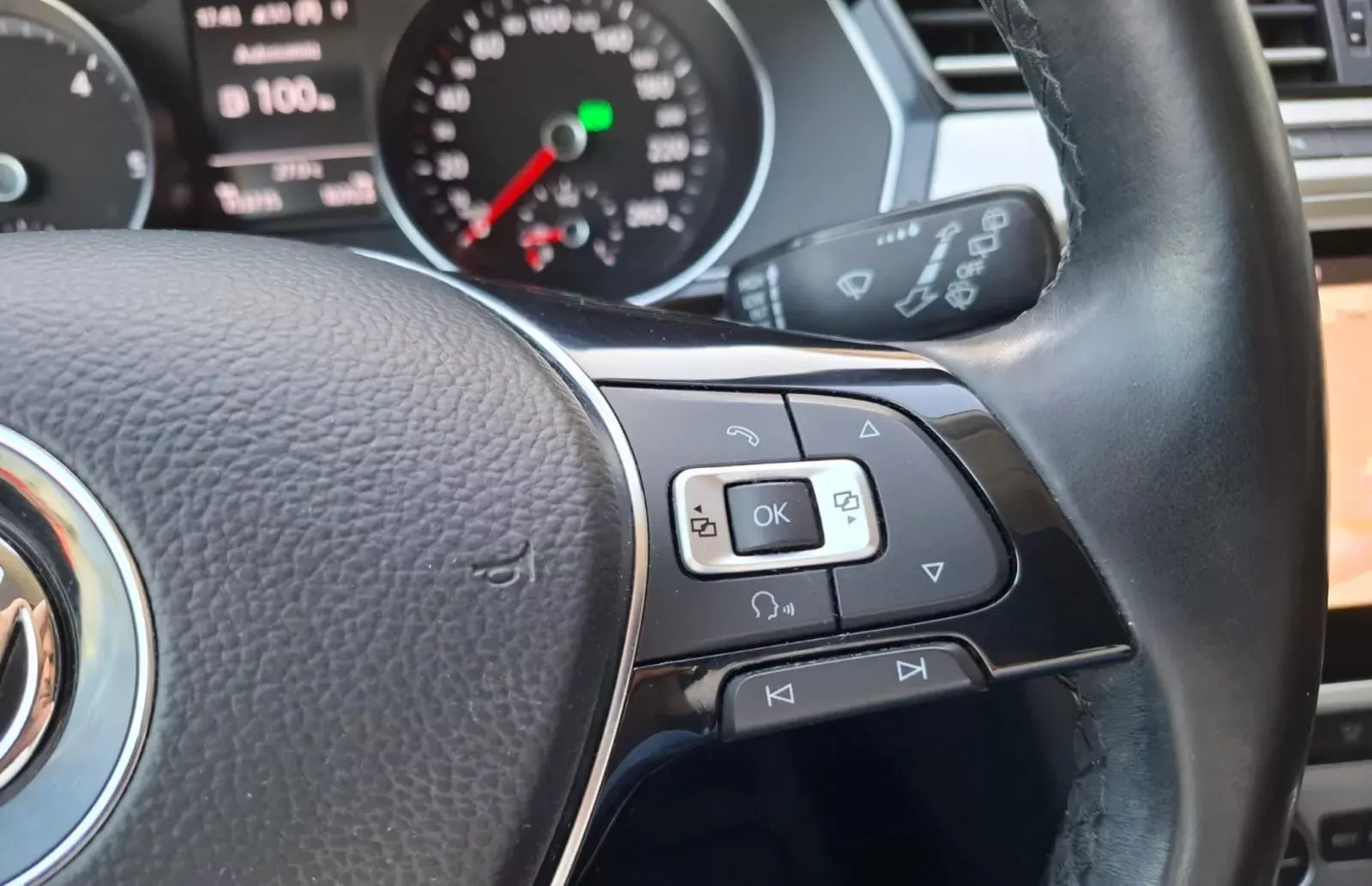 Volkswagen Passat Variant 1.6 TDi Confortline DSG 13