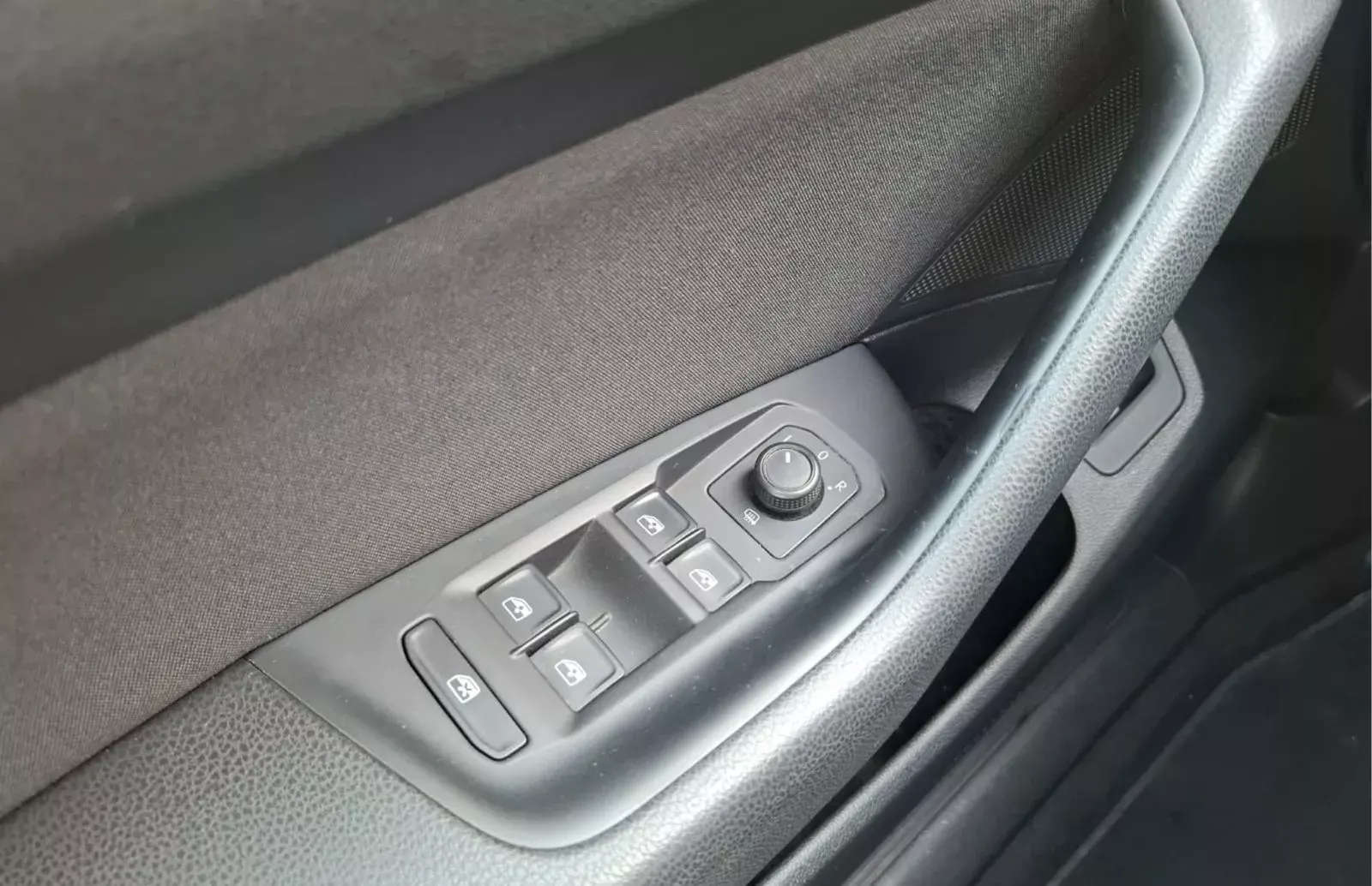 Volkswagen Passat Variant 1.6 TDi Confortline DSG 17
