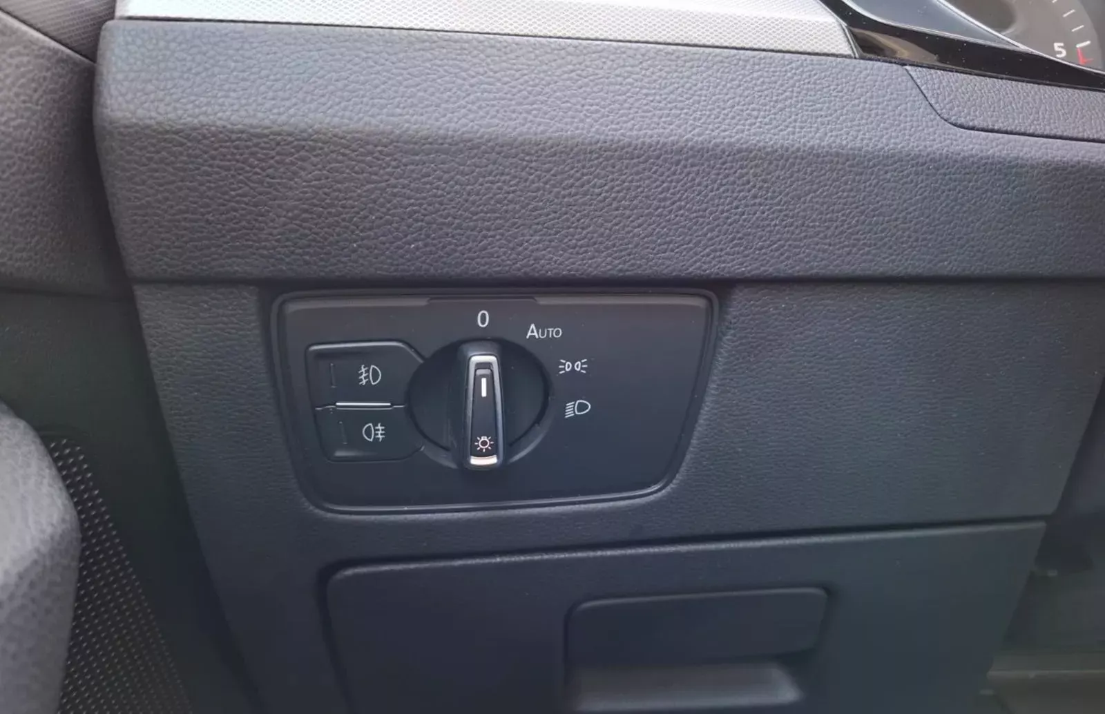 Volkswagen Passat Variant 1.6 TDi Confortline DSG 18