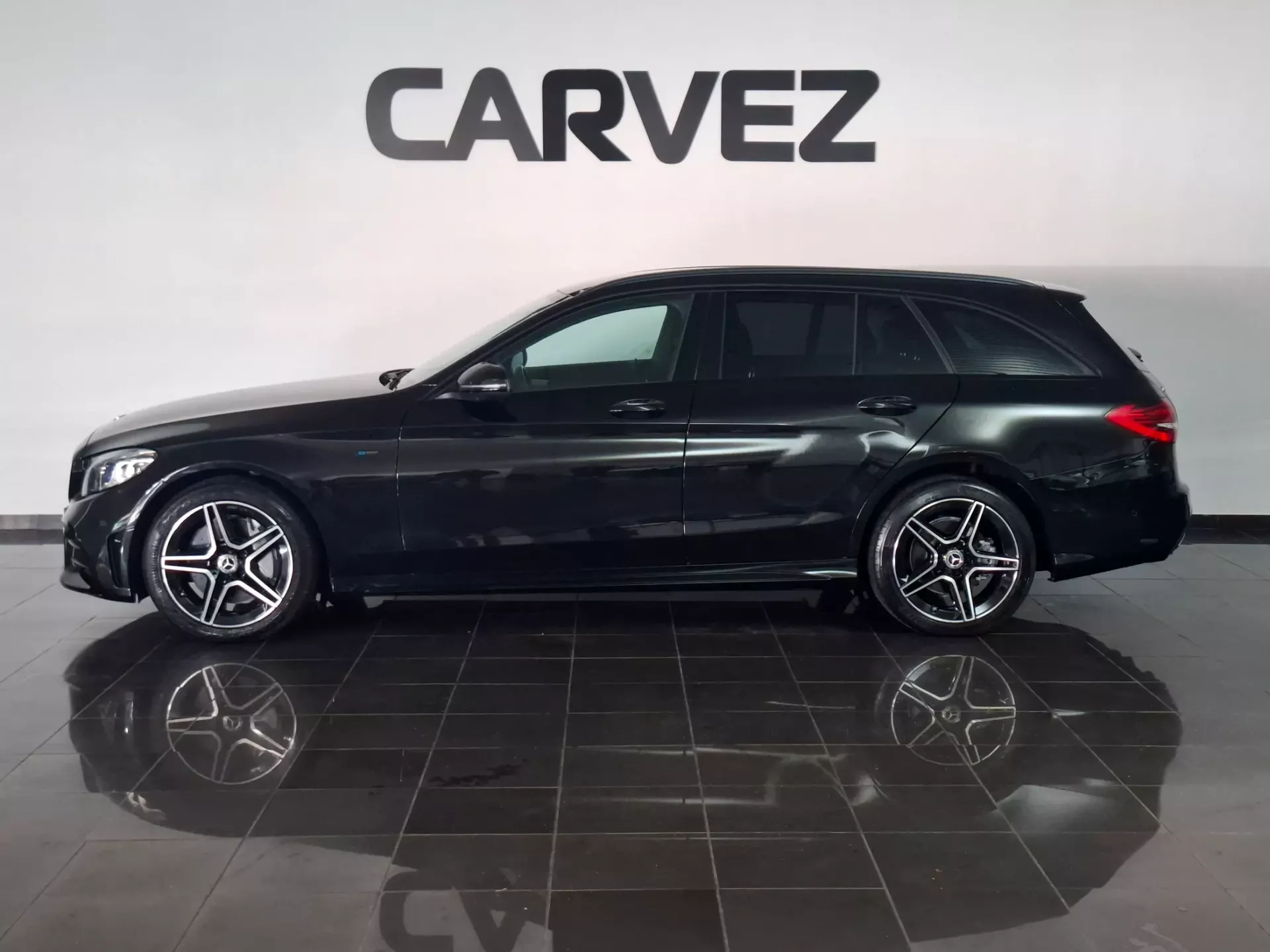 Mercedes-Benz C 300 de AMG Line 3