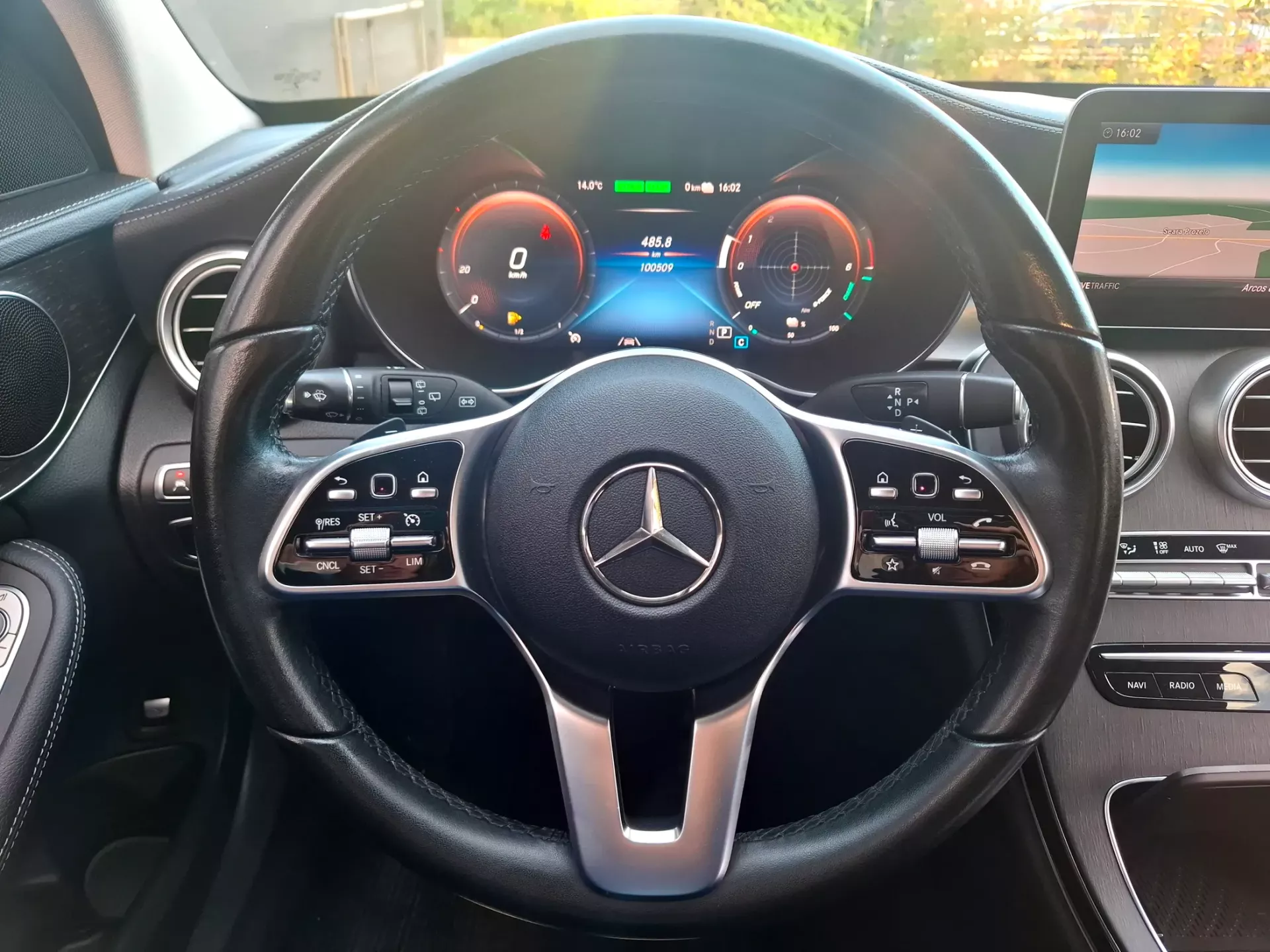 Mercedes-Benz C 300 de AMG Line 9