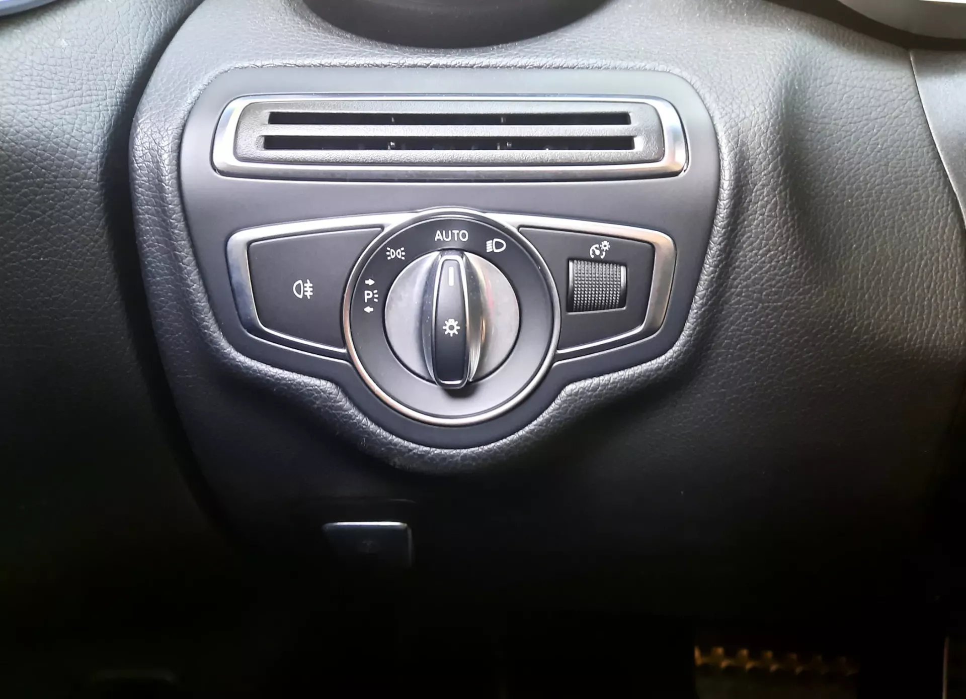 Mercedes-Benz C 300 de AMG Line 7