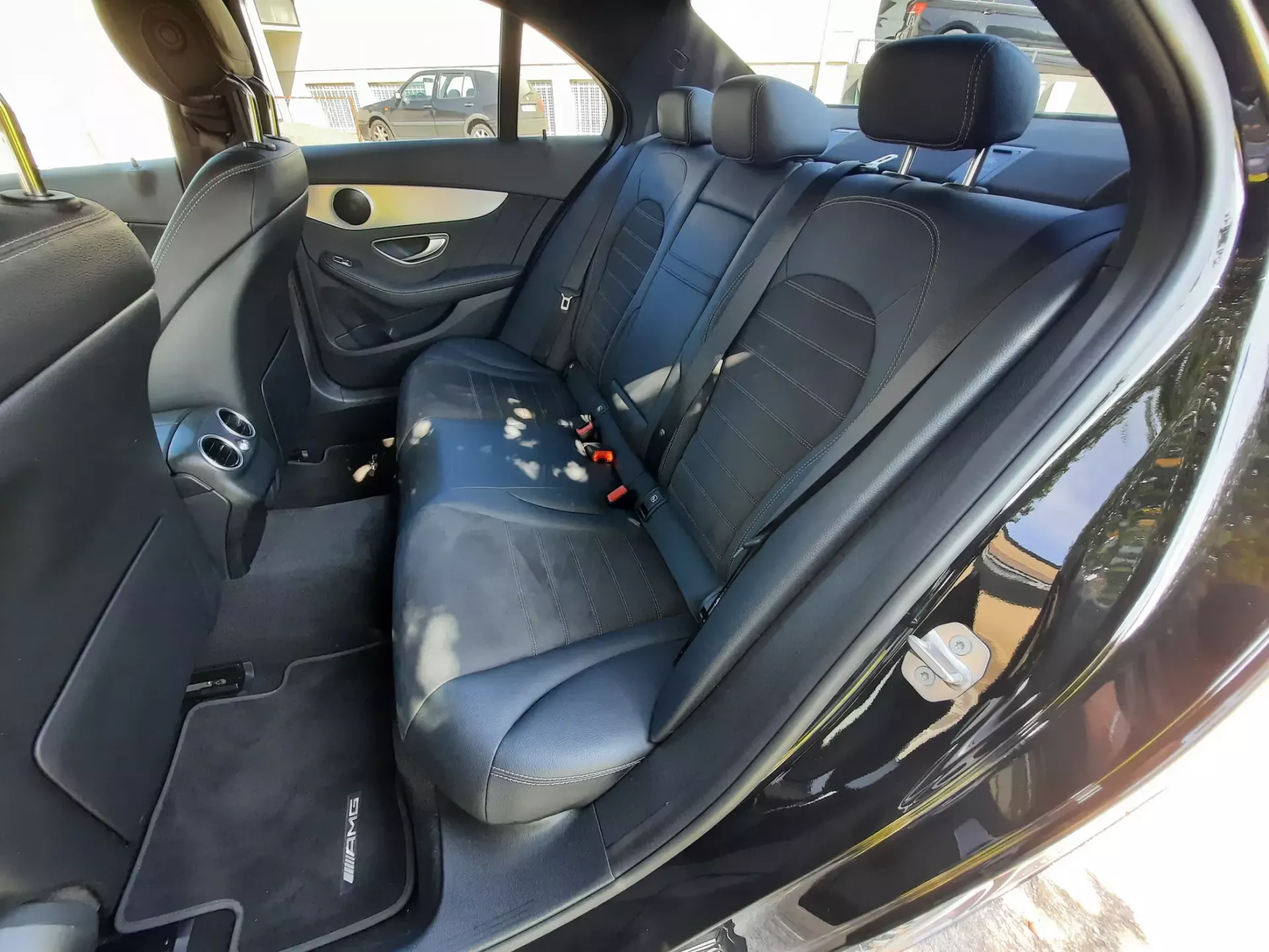 Mercedes-Benz C 300 de AMG Line 16