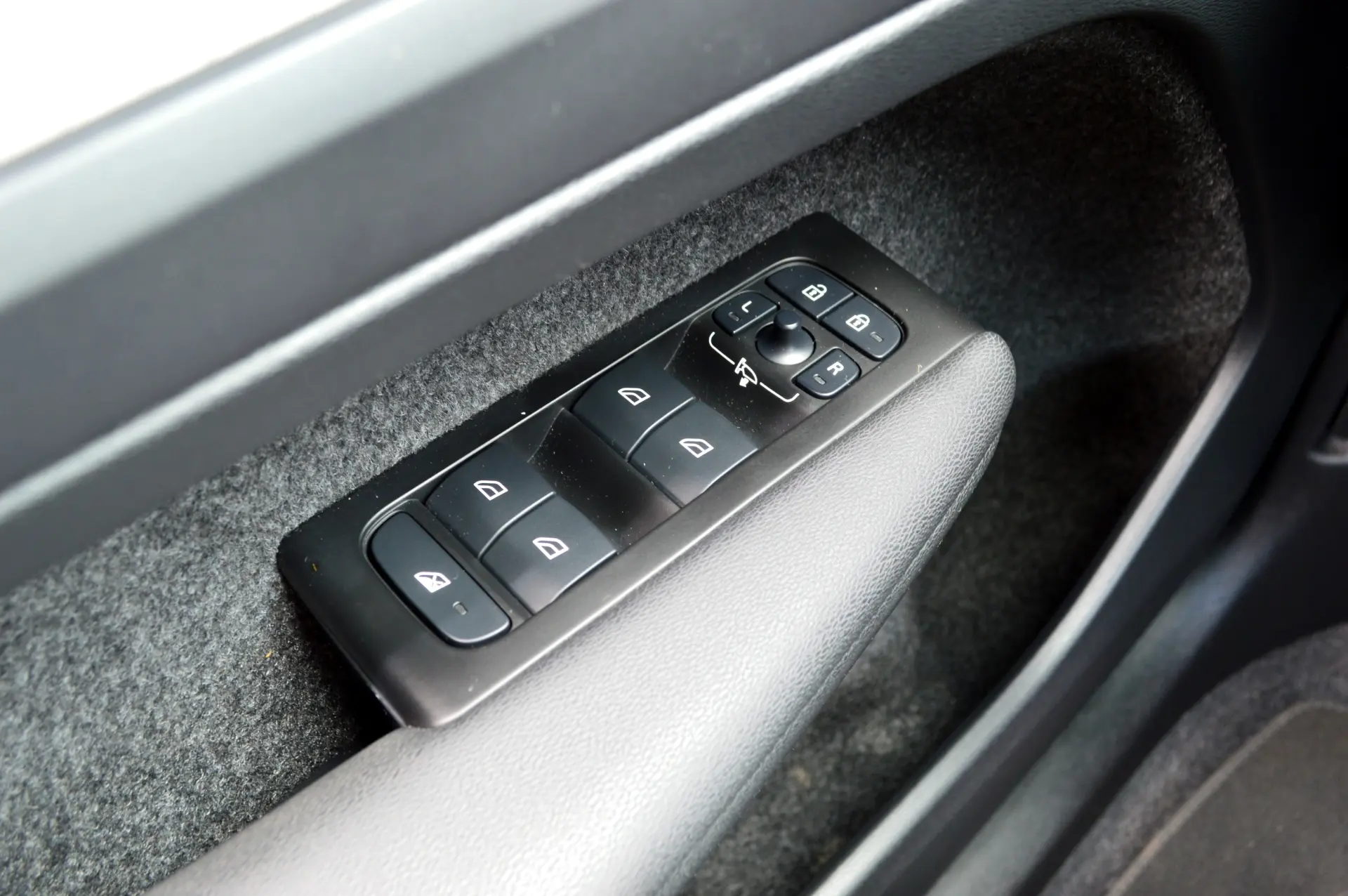 Volvo XC 40 1.5 T5 PHEV Inscription 6