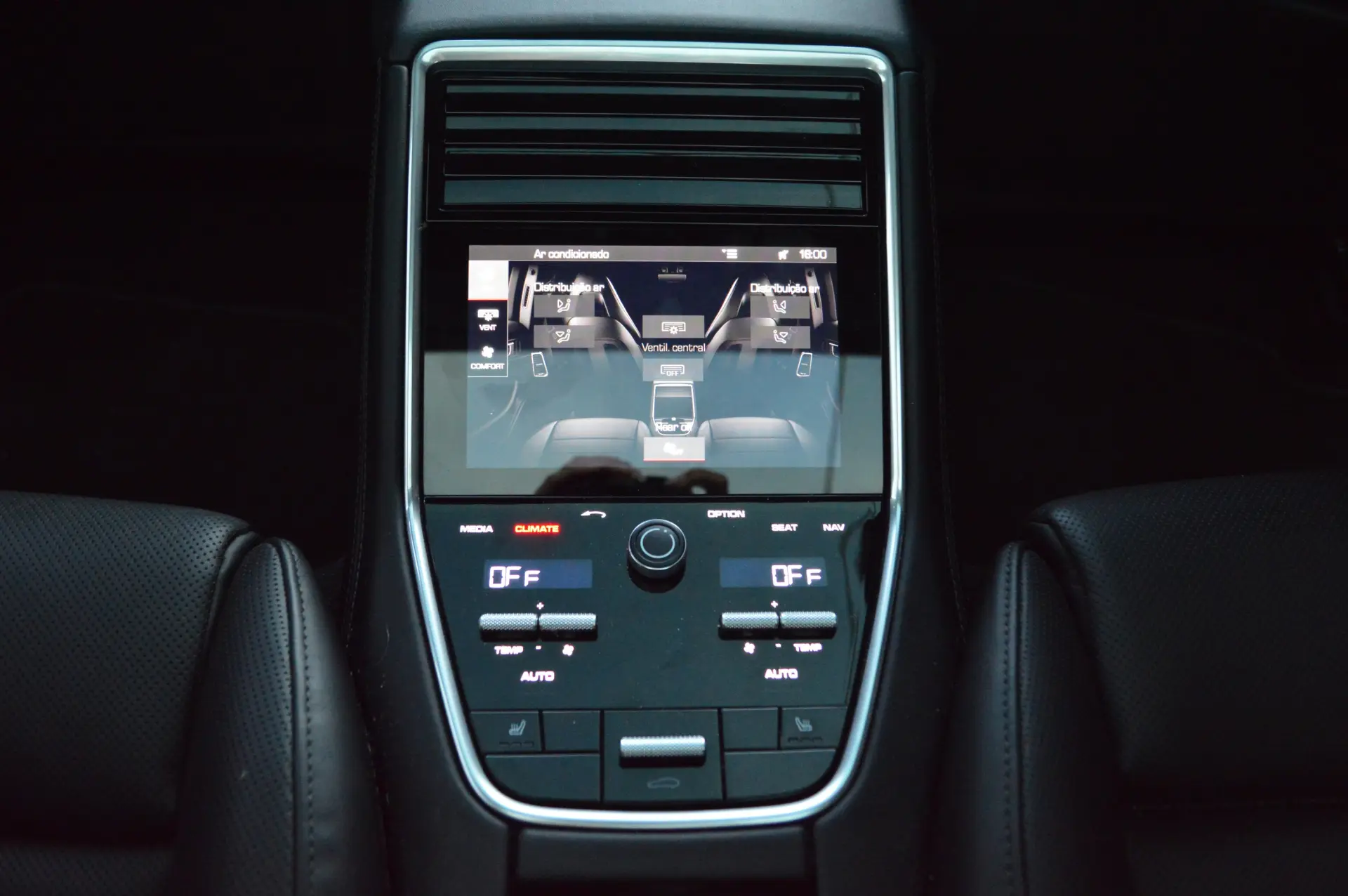 Porsche Panamera Sport Turismo Turbo S E-Hybrid 21