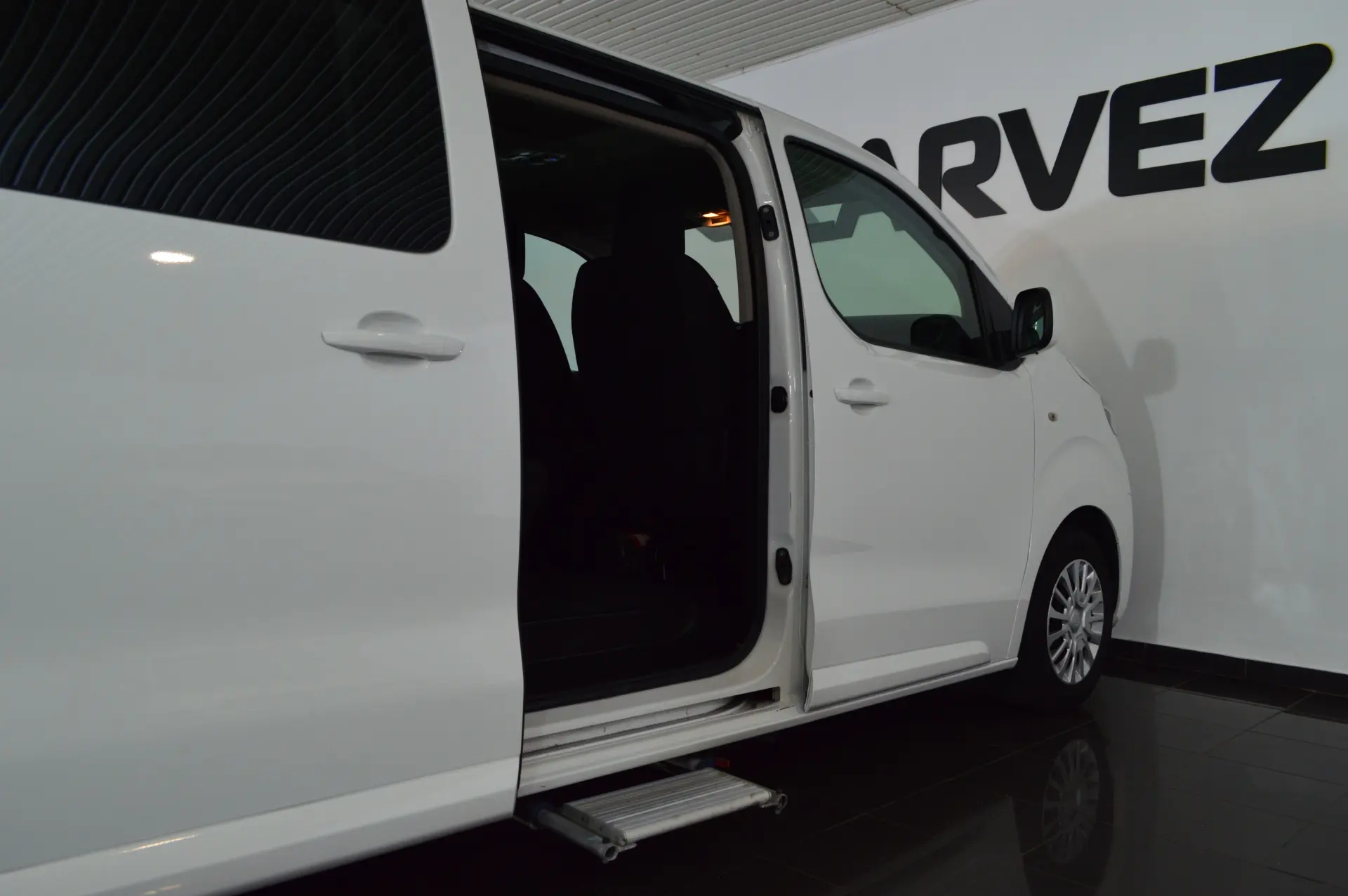 Toyota Proace Verso 1.5 D-4D L2 1.2T Comfort 9L 21
