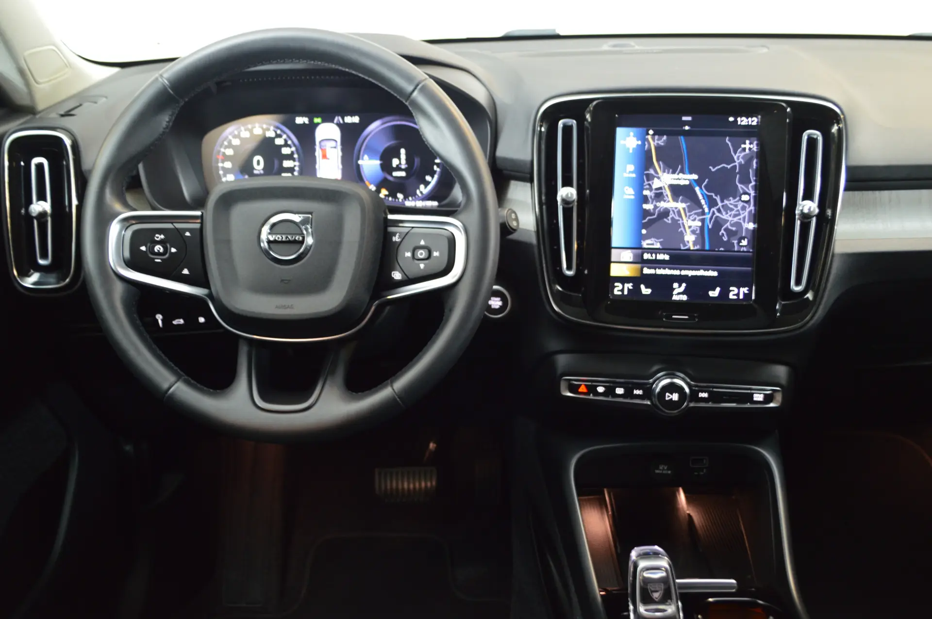 Volvo XC 40 1.5 T5 PHEV Inscription 16