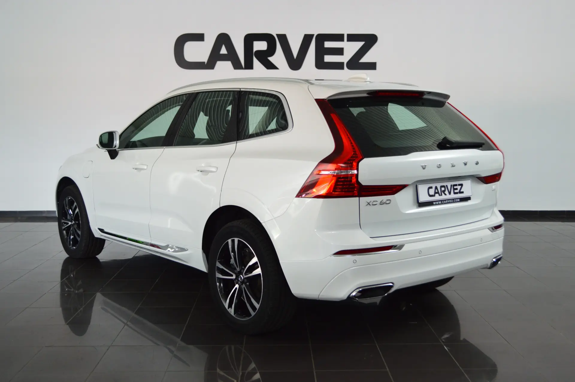 Volvo XC 60 2.0 T6 PHEV Inscription Expression AWD 4