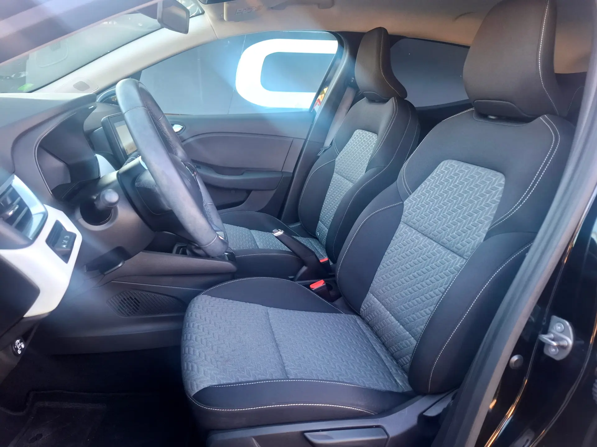 Renault Clio 1.0 TCe Evolution Bi-Fuel 16