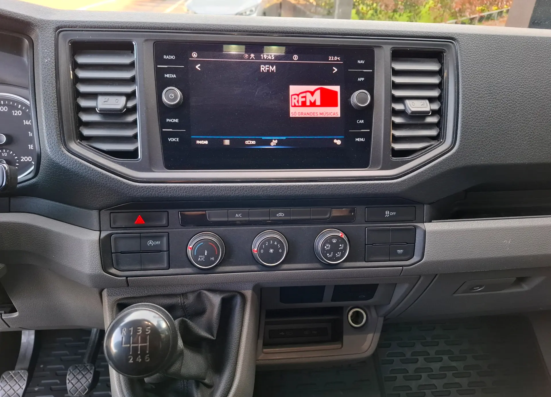 Volkswagen Crafter Outro 12