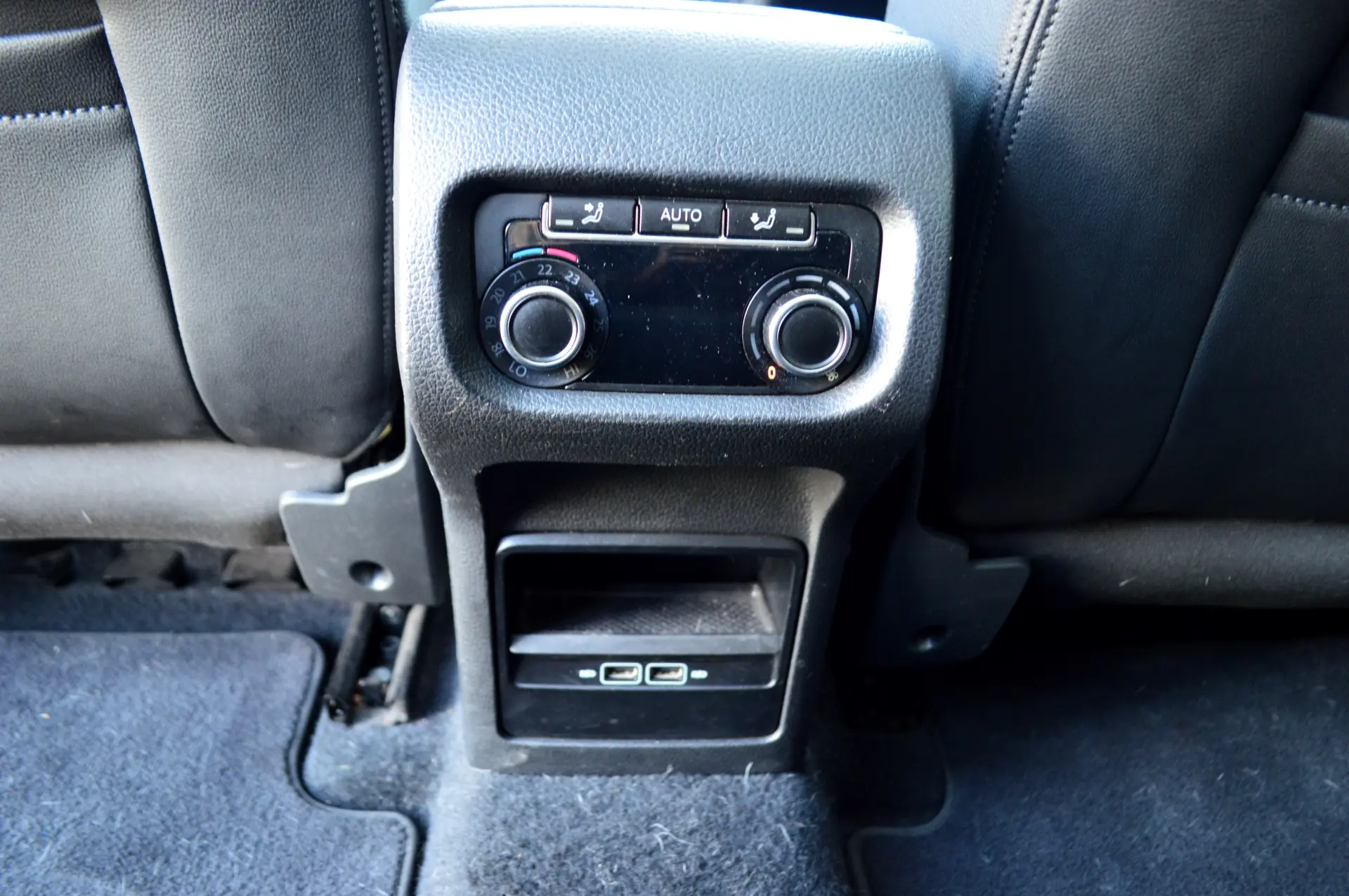 Volkswagen Sharan 2.0 TDI Highline DSG 17