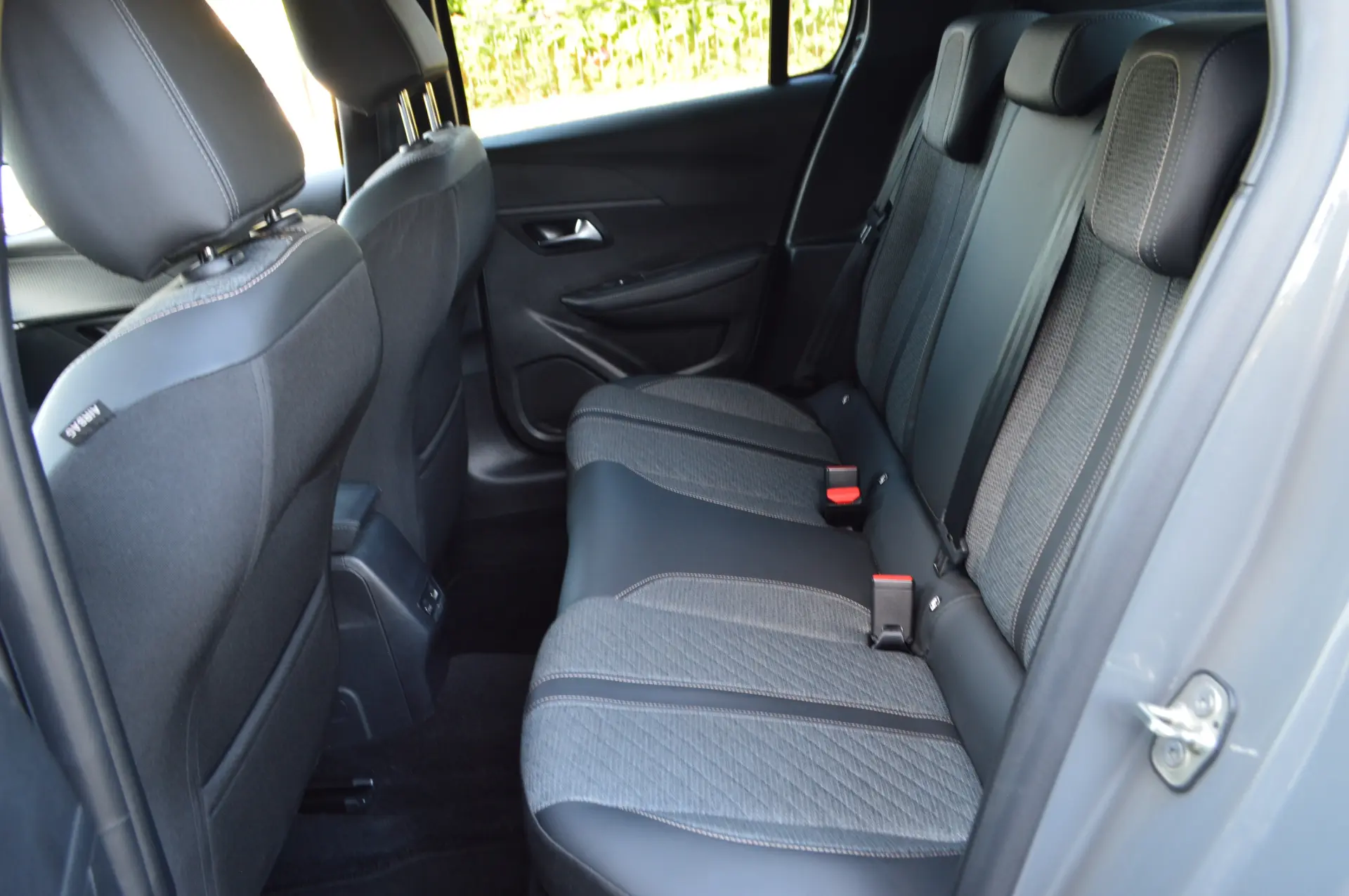 Peugeot 208 1.2 Allure 21