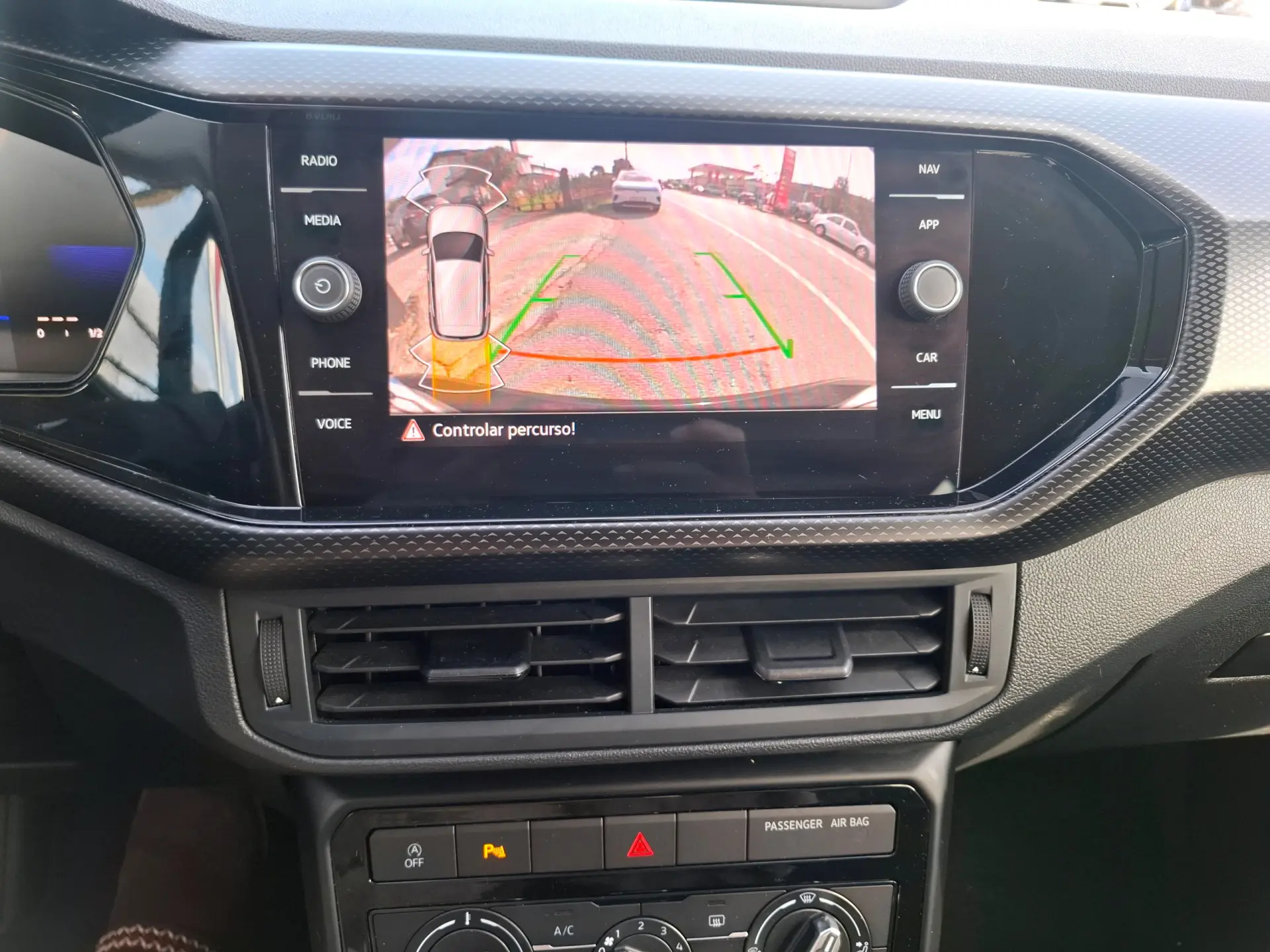 Volkswagen T-Cross 1.0 TSI Life DSG 11