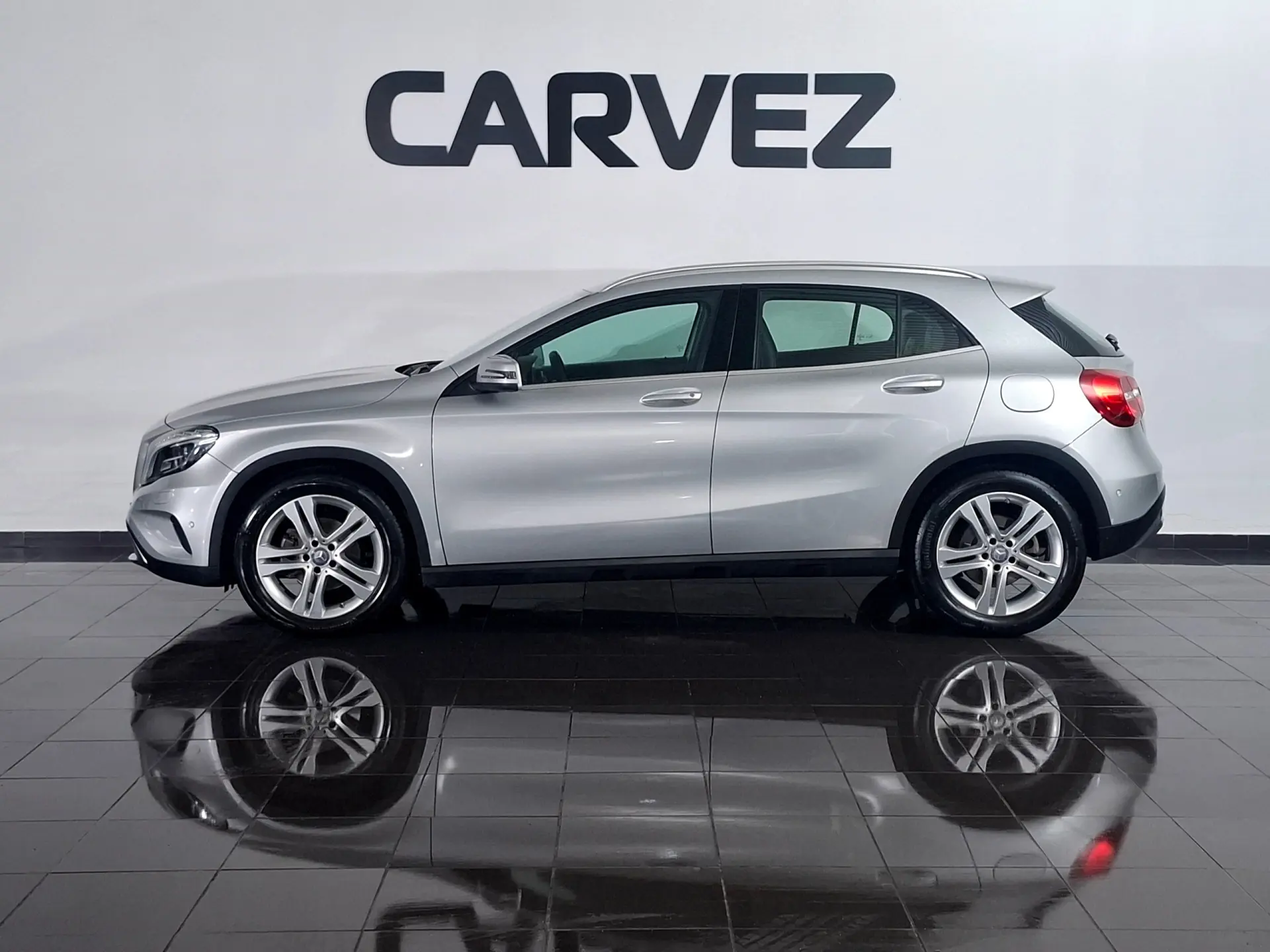Mercedes-Benz GLA 200 d Aut. 3