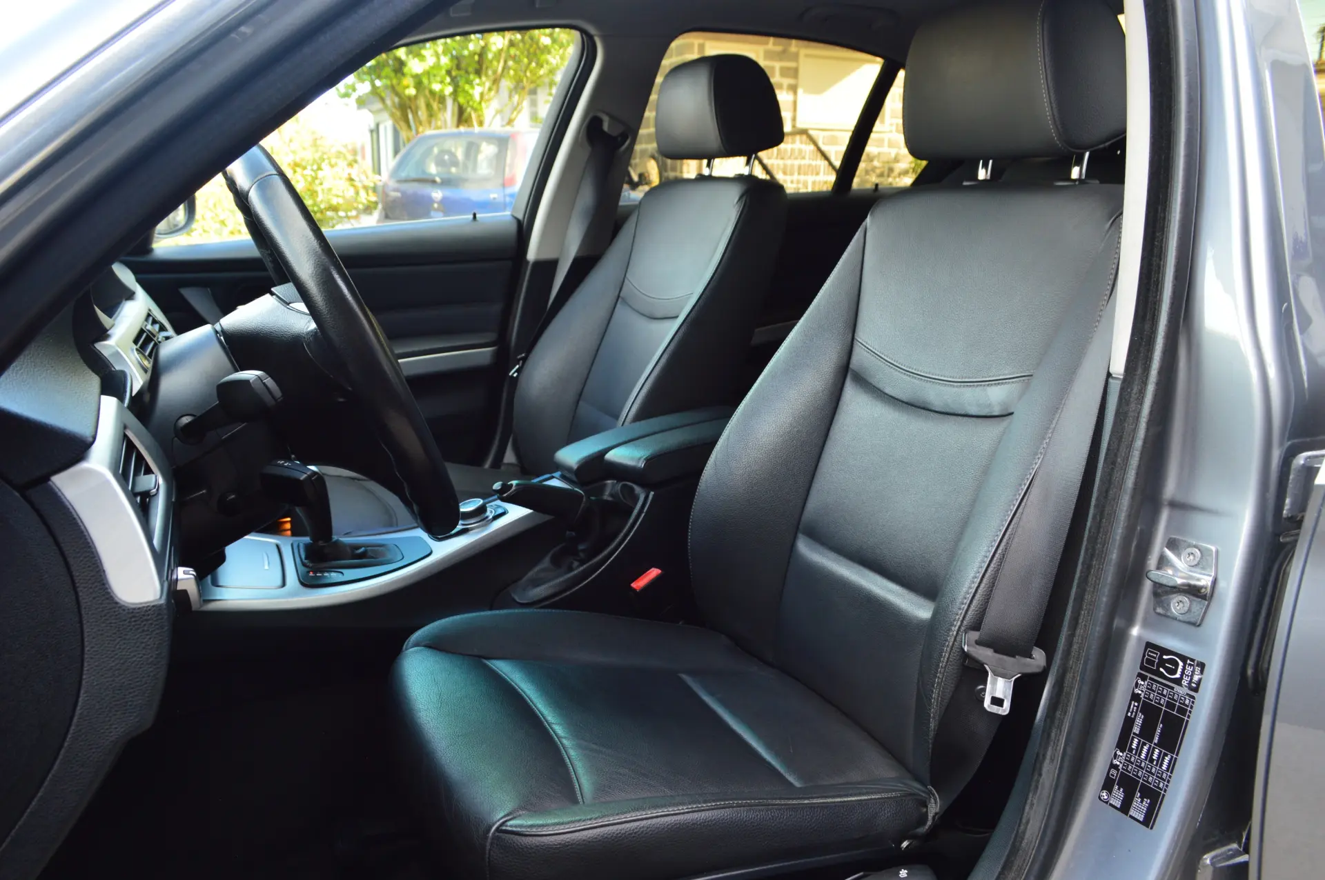 BMW 320 d Auto 16