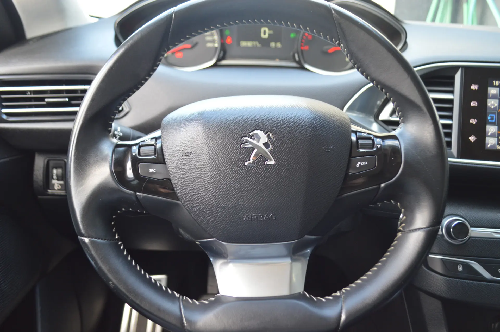 Peugeot 308 SW 1.6 BlueHDi Style 12