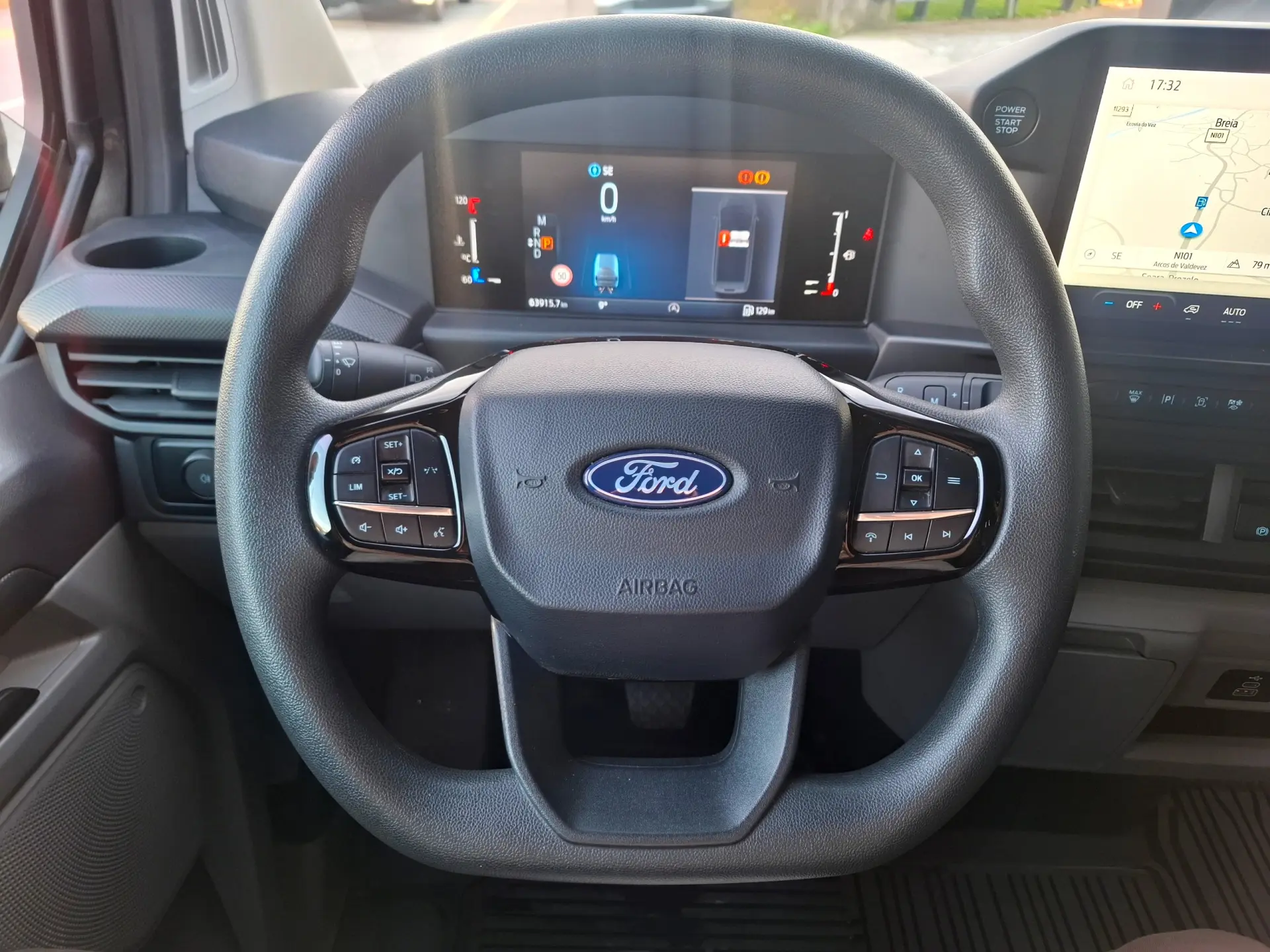 Ford Transit Custom 13