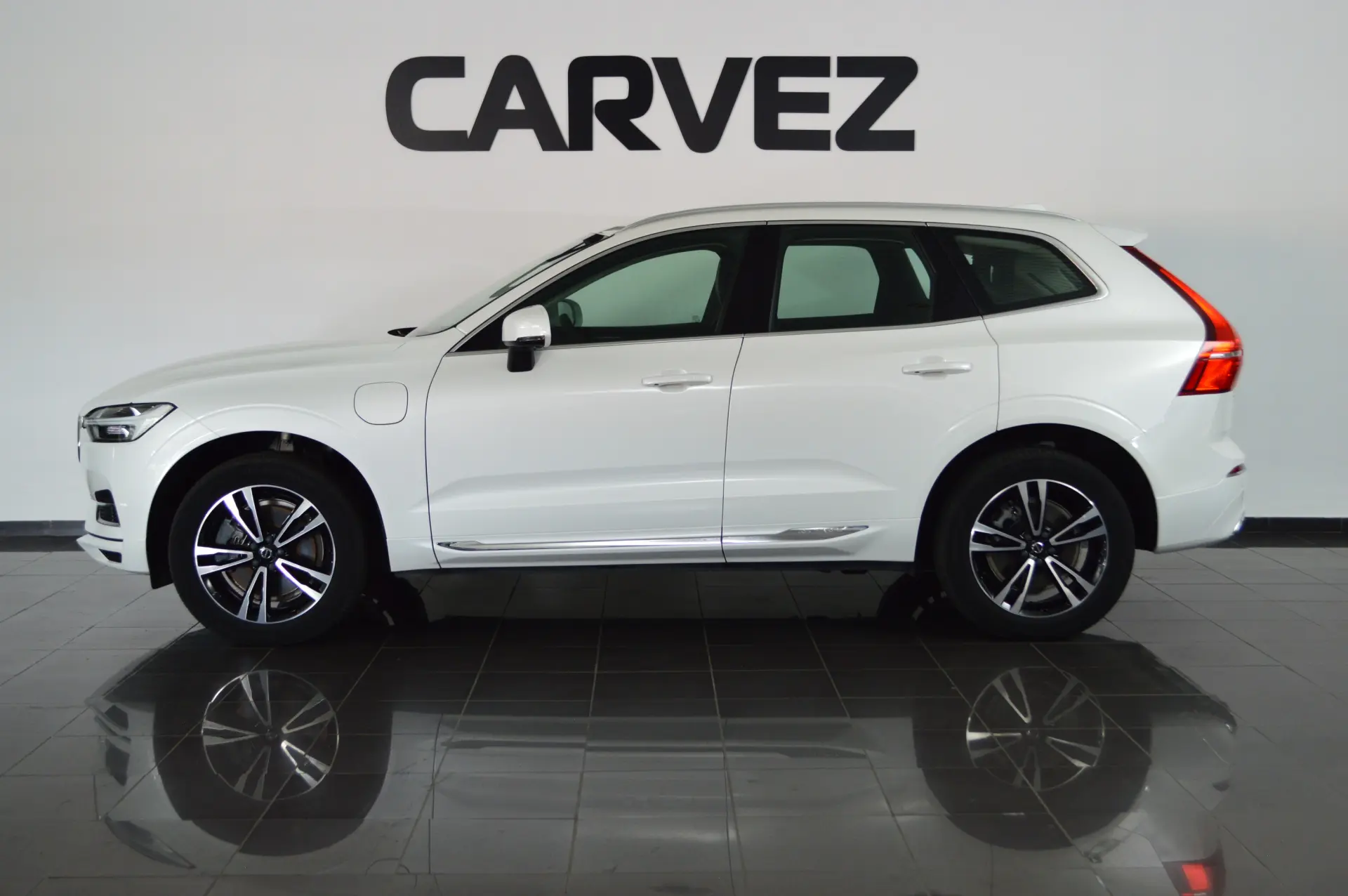Volvo XC 60 2.0 T6 PHEV Inscription Expression AWD 3