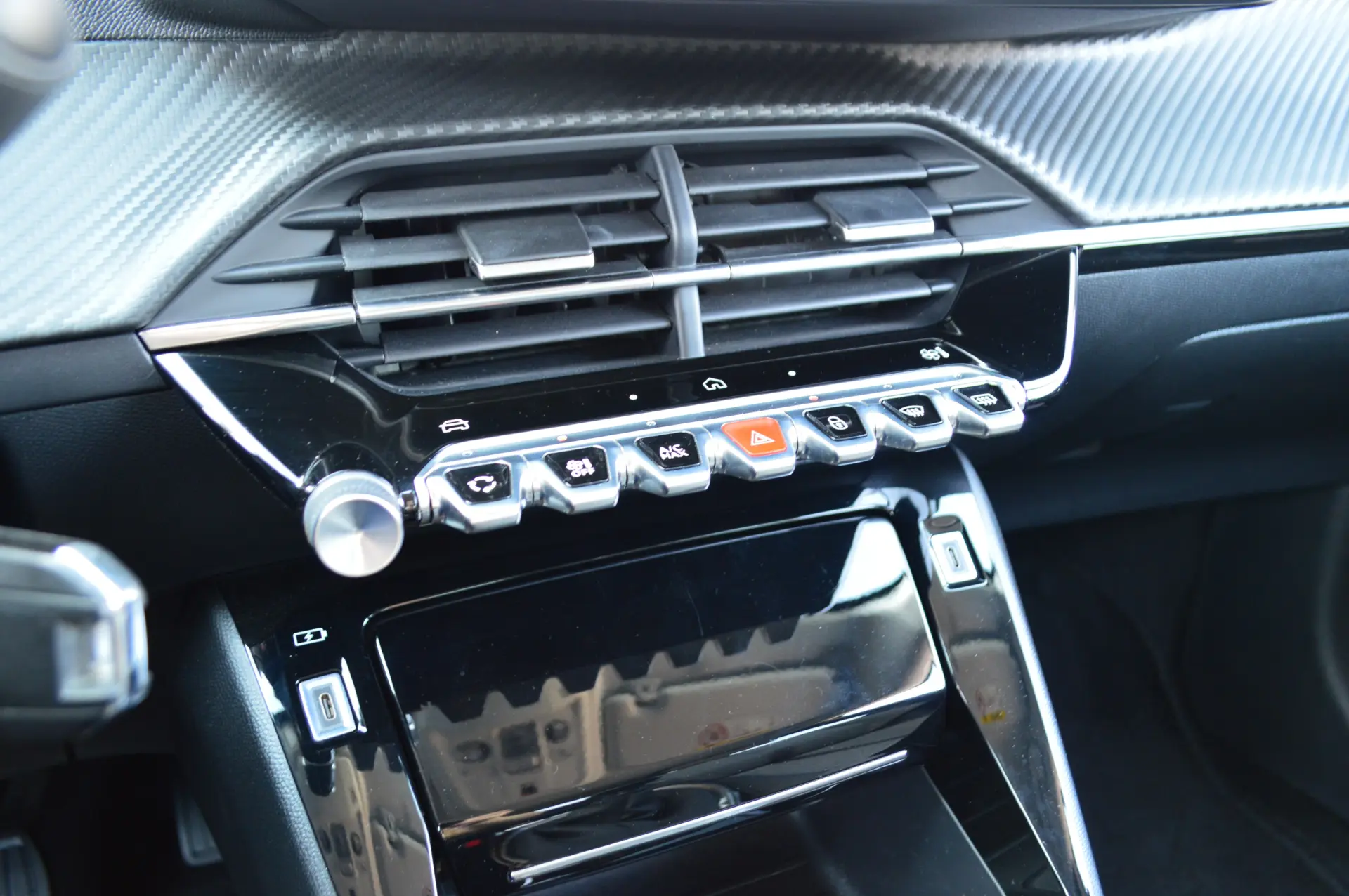 Peugeot 208 1.2 Allure 18