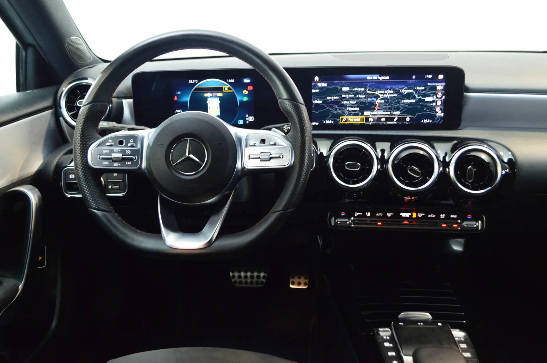 Mercedes-Benz A 180 Limousine d AMG Line Aut. 15