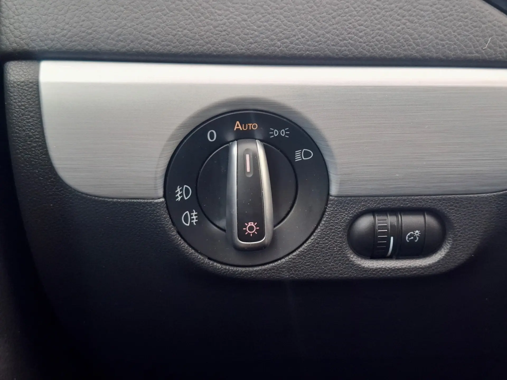 Volkswagen Jetta 1.4 Hybrid 7